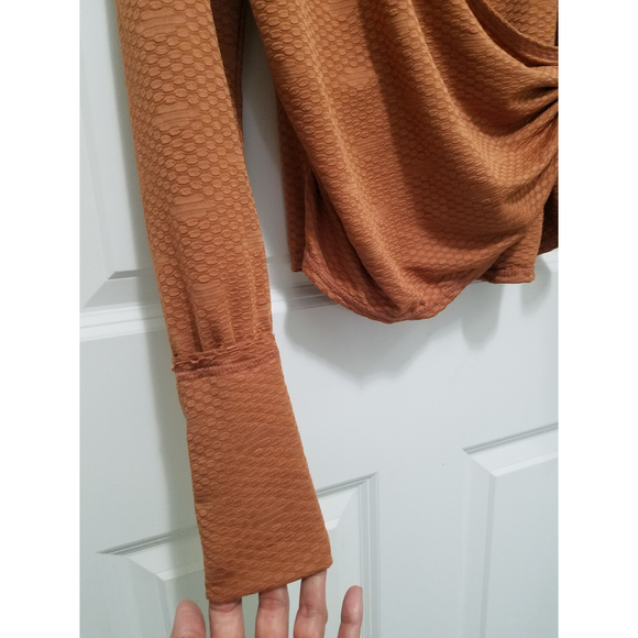 Free People NWT Rusty Orange Sz M Splice Front Wide Cuff Long Sleeve Top - Picture 4 of 12